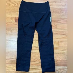 Black cropped gymshark leggings